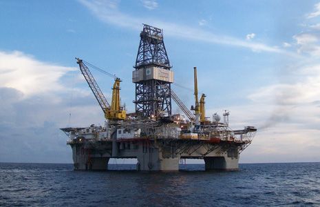 Transocean anuncia la venta de dos plataformas flotantes en su esfuerzo por reducir costos!